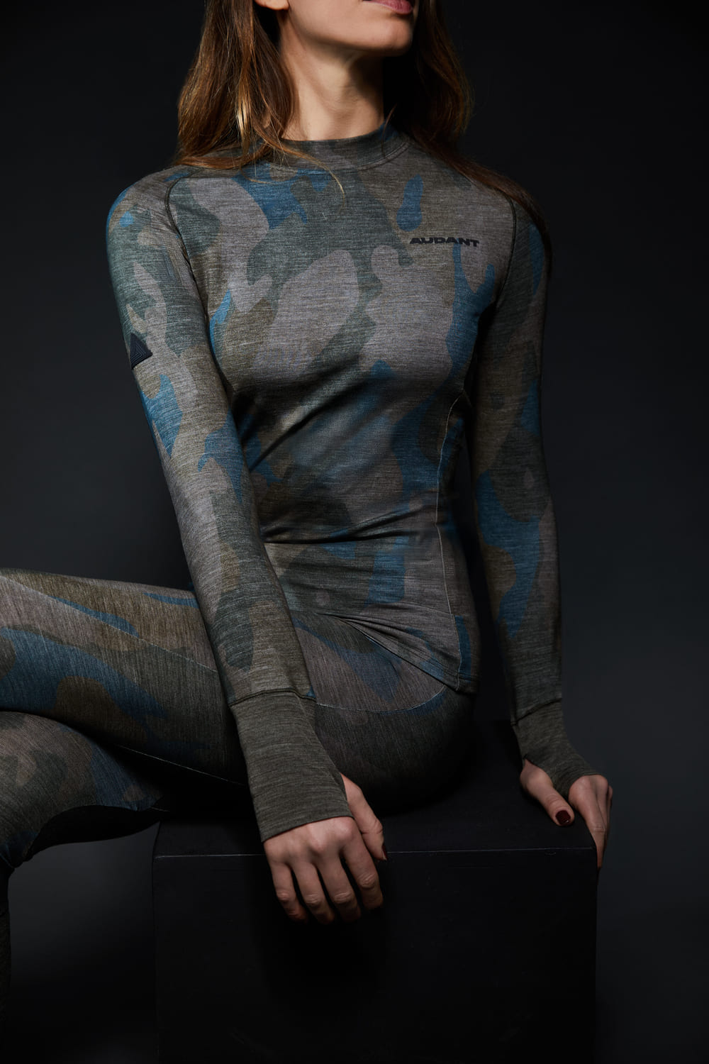 STAUNIES LONG SLEEVE SIGNATURE